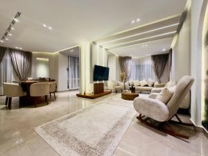 Luxury apart in Al Mohandiseen