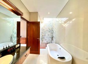 Tropical escape villa minutes to Finns