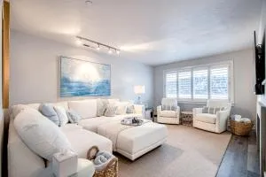 Peaceful Lakefront Beauty (D105) - 凯洛格