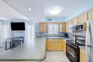 Crescent Towers I - 304