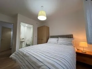 Kilnview Guesthouse-Hanley & Staffordshire University - Bucknall