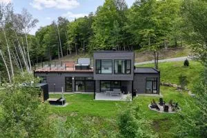 Ultra Luxurious Modern Oasis Private Spa Sauna - Labelle