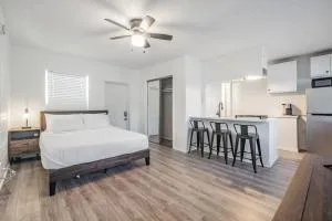 Spacious Studio Apartment near Nightlife & Dining! - St Petersburg