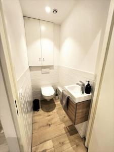 Magnificent apartment close to Paris metro line 1