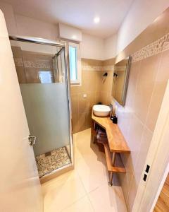 Magnificent apartment close to Paris metro line 1