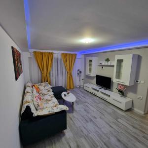 Family friendly apartment with 3 rooms and 2 bathrooms in Corabia