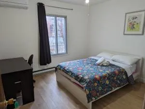 Harmony room near Metro Monk station with Self Check-in - Laprairie