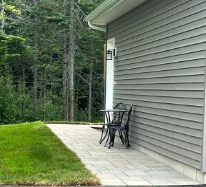 Cozy Basement Apartment