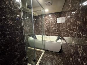 Phòng Thoải mái cho 2 người có bồn tắm (Comfort Double Room with Bathtub)