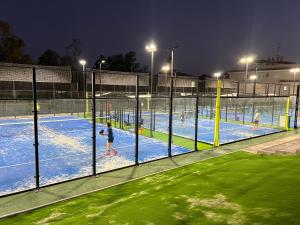 Piso con AC, piscina y pista de pádel y tenis en Águilas