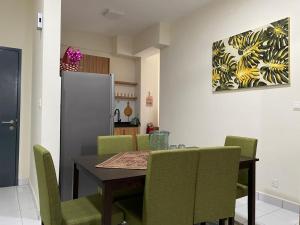 Lovely Luxury Hillview