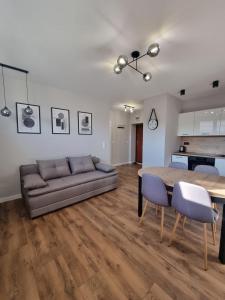 Przytulne mieszkanie z balkonem dostęp na kod - 3hvězdičkové hotely ve městě Radom