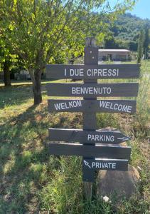 i due cipressi - Bed & Breakfast