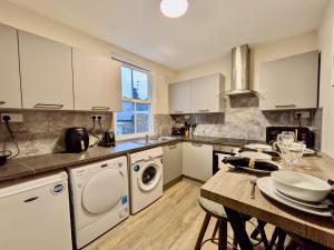 Battersea Park Chic Studio Serviced Apartments