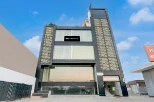 Super Hotel O Banthara near Airport - Banthra Sikandarpur