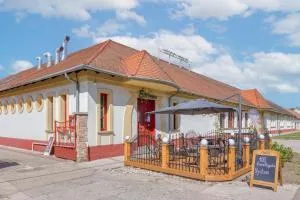 100 Éves Fogadó - Csikójárásdůlő