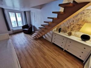 Appartements 4 mins RER - St Germain en Laye Super Center - Wei&Pei Apartment : photos des chambres