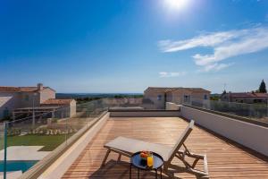 Design Villa Emily White with Seaview near Rovinj