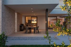 Design Villa Emily White with Seaview near Rovinj