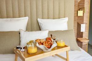 B&B / Chambres d'hotes Les Gites de Laure - L-Eden Romantique, Chambres Hotes, Spa prive, Couloir de nage, Adults only : photos des chambres
