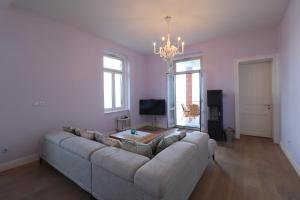 Apartment in villa Mery on the sea