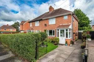 Quiet 3 Bedroom Home - Lickey End