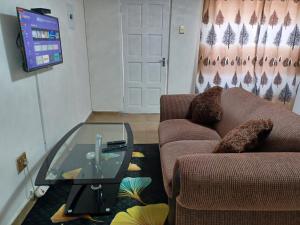 Ogans guest villa 20 Johan Meyer St, Linmeyer, Johannesburg