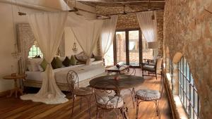 Apple by Toraja Bambu Uluwatu at Padang Padang Beach