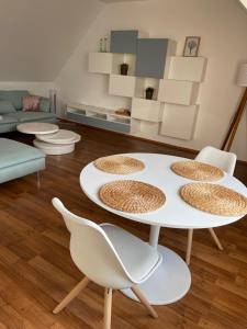 Modern flat with mountain view in city centre