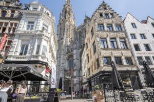 Tempel Cathedral Lodge in the Heart of Antwerp