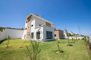Villa Famille - Luxe & Confort - Jardin & Piscine - TANGER - VacayX - Melîyech