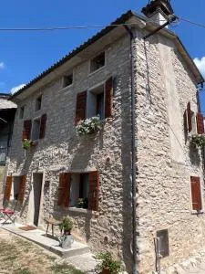 Casa nonna Elisa "Cortile Stayerat" - Milies