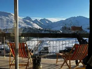 Appart 6 pers, Plein sud et Skis aux pieds - 于埃