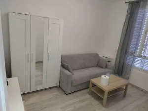 Studio à deux pas du métro - 热讷维耶