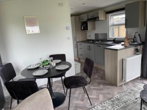 Nr 90 Neues, ruhiges Ferienhaus direkt am Wattenmeer, hundefreundlich, komplett eingezäunt
