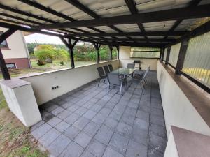 Ferienhaus am Waldrand in der Nähe eines Badesees