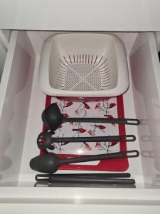 KARPUZKALDlRAN KARŞlSl MÜSTAKiL GİRiŞLİ BAHÇELi