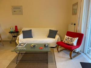 Apartment with gardens (ideal for surfers)