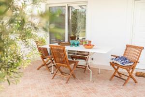 Einalia Holiday Homes by the Beach