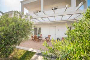 Einalia Holiday Homes by the Beach