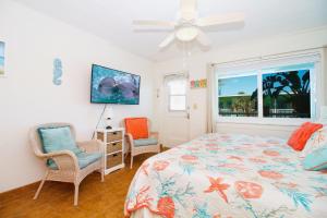 Tropic Terrace Suite #31 - Beachfront Resort