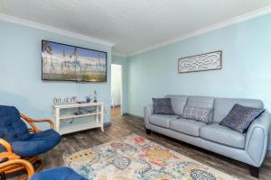 Tropic Terrace Suite #44 - Beachfront Resort