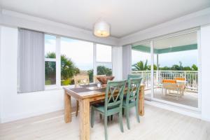 Tropic Terrace Resort #59 - Beach View Penthouse!