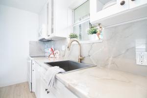 Tropic Terrace Resort #59 - Beach View Penthouse!