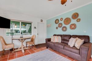 Tropic Terrace Resort #27 -Beach View Suite