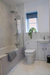 Durham, Free Parking, Central - Modern House