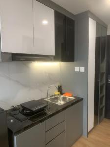 COMFORTSTAY - Citra Plaza Nagoya #11-09 City View