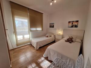 Casa Gloria con gran patio y acceso directo a piscina