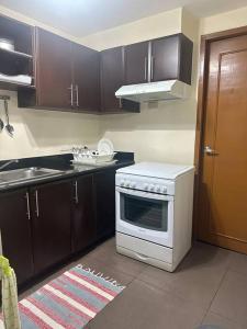 1-Bedroom condo with pool across NAIA Terminal 3