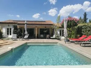 Maison 3 étoiles Piscine chauffée Centre Var - Pignans